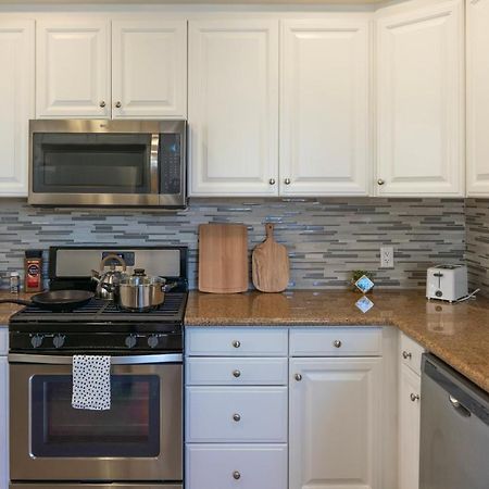Amazing 2 Bedroom 7 Min From Disneyland W Free Parking Anaheim Eksteriør bilde