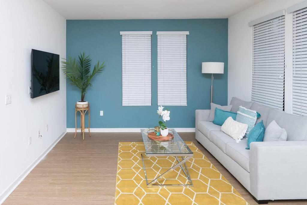 Amazing 2 Bedroom 7 Min From Disneyland W Free Parking Anaheim Eksteriør bilde