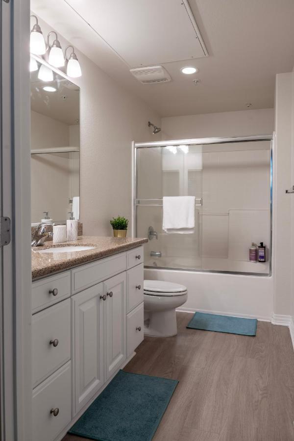 Amazing 2 Bedroom 7 Min From Disneyland W Free Parking Anaheim Eksteriør bilde